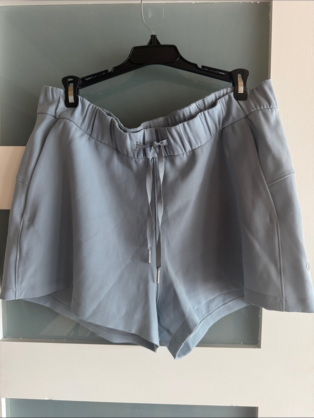 Lululemon On the Fly Shorts blue-grey SZ 12